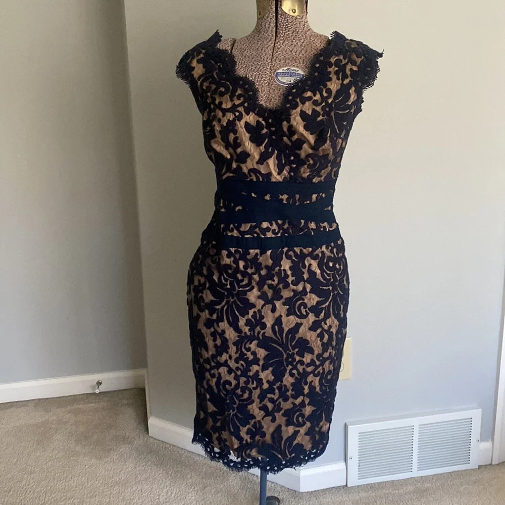 Dress - Picture 4 of 5